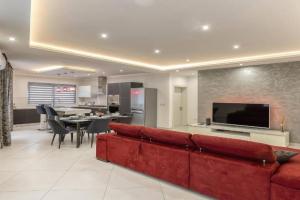 Luxury Cosy 3 Bedroom Apt in Gzira, close to Sliema StJulians by walk, St Julians