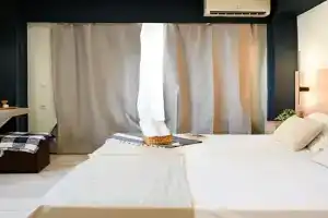 Cozy Studio #2, Malia