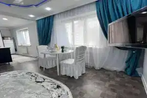 Odnokomnatnaya neftyanoy stolitsy mkr Nursaya Apartments, Atyrau
