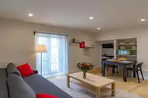 Les vieilles tours Bellevue Parking Apartments, Chambery