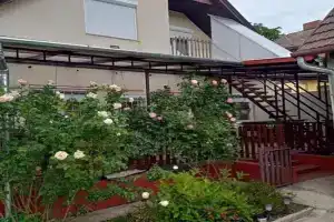 Györkös Apartman, Balatonszarszo