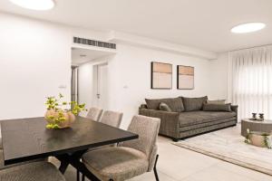 Stylish 2-Bedroom Apartment Near Major Attractions, Jerusalem