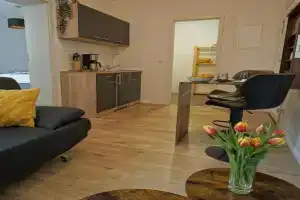Hogulu - 2 - RAUM - App 4 Apartments, Brandenburg an der Havel