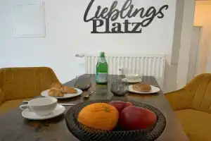 Hogulu - 3 - RAUM - App 27 mit Balkon direkt im Zentrum Apartments, Brandenburg an der Havel