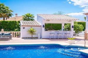 Luxury Villa Sleeps 6 Spectacular Views in, Javea