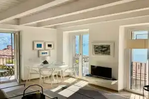 The Wee House on the Lake, Carate Urio