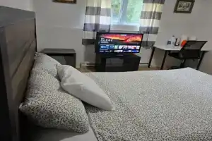 Lovely Room in Hull Gatineau, Ottawa