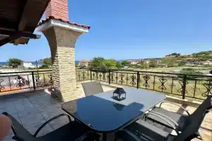 Kings Apartments, Ierissos