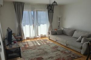 Ramonda apartman sa bazenom, Vrnjačka Banja, Vrnyachka Banya