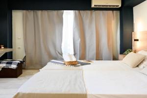 Cozy Studio #9, Malia