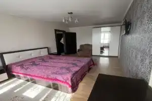 1 kom 11 mkr vozle keruen siti , Akvapark Apartments, Aqtobe