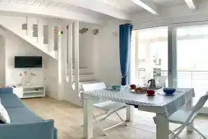 L'Isola House, Isola Rossa