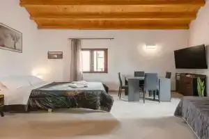 La carbonaia rooms in, Agrigento