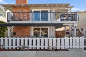Ruby Villa A - Stay for 6, Newport Beach