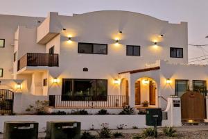 Rise Suites, Oceanside