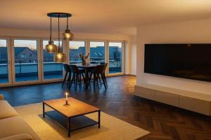 Fjord Stay - Penthouse mit Whirlpool in - Free Park - 24-7 Check in - "Stockholm", Kiel