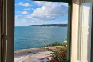 La finestra sul mare nel centro storico Apartments, Vieste