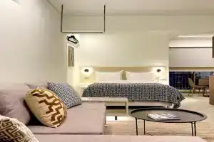 THE NIXON Luxury Suites and Apartment Hotel, Athens