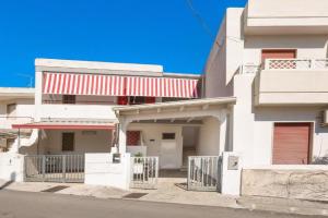 Villino Crisali' by BarbarHouse, San Foca