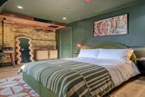 The Carlton Tavern Hotel, London