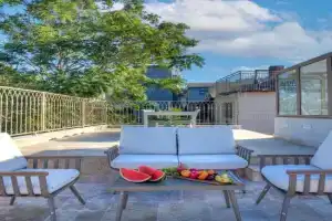 כתר הסמטה. Villa, Safed
