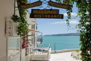 Eco-Dimore - Centro Storico Piazzetta Petrone Apartments, Vieste
