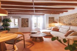 Bravissimo Calderers El Cavall, in the Old Town Apartments, Girona