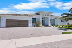 2023 custom built home with heated pool and hot tub Guest house, Marco