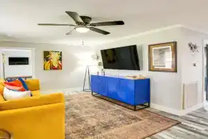 Walk to Casino Home with Deck in! Guest house, Hot Springs