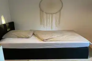 Schöne moderne renovierte Einliegerwohnung mit Terrasse Apartments, Goppingen