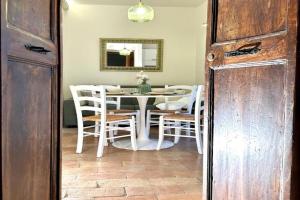 Charming light terraces near Basilica in Assisi Apartments, Santa Maria degli Angeli