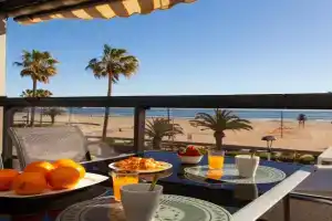 Beachfront apartment Espacio, Cullera