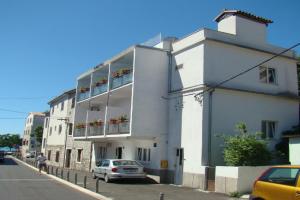 Apartmani sobe Matas, Kastel Stari