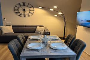 SeaLaVie Apartments, Savona