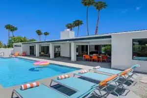 Twin Palms Tranquility by Oranj Palm Guest house, Palm Springs