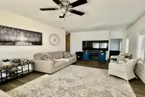 #1 - 5BR 1BA - Unit A - Private Entire Home - WiFi Guest house, Midland