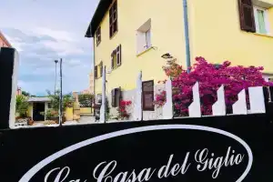 La Casa del Giglio, Albenga
