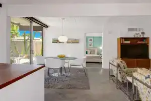 Ocotillo Lodge Retropad-1BR Bungalow South PS, Palm Springs