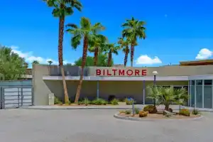 Biltmore Chic by Oranj Palm Guest house, Palm Springs