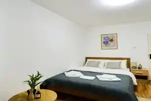Studio Near Airport Walk to Nature, Chisinau
