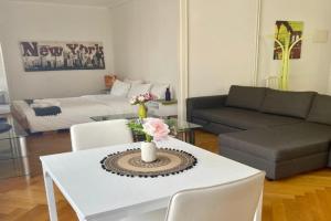 6 minutes walking from railway station Apartments, Lausanne