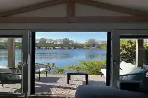 Luxe nieuwbouw chalet aan het water, Amersfoort