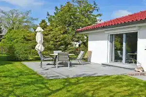 mit Sauna u Terrasse im Zentrum von Rügen Apartments, Parchtitz