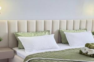 LUX apartment, 2-h komnatnaya,MEGAtsentr, Shymkent