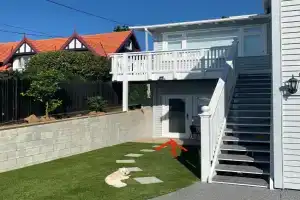 Central, secure and upmarket Guest house, Auckland