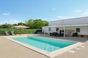 2 Bedroom Lovely Home In, Comiso