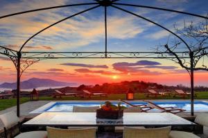 Casa del Capitano with Heated Pool, Views and Concierge by Feeling Italy, Nerano