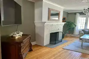 The Dows retreat with 2 car driveway Guest house, Ottawa