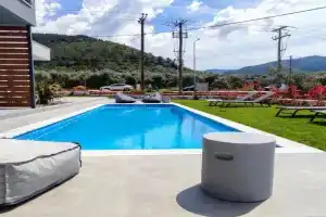 9 keys Apart-hotel, Skala Rachoniou