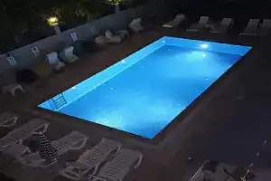 Turkuaz sitesi 2 odalı eşyalı ve havuzlu manzaralı kişi fiyatı değil oda fiyatı Apartments, Side